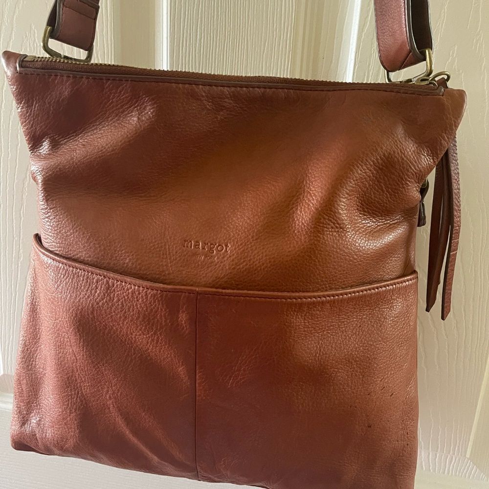 Margot Brown Leather Shoulder Bag with Minimalist Design